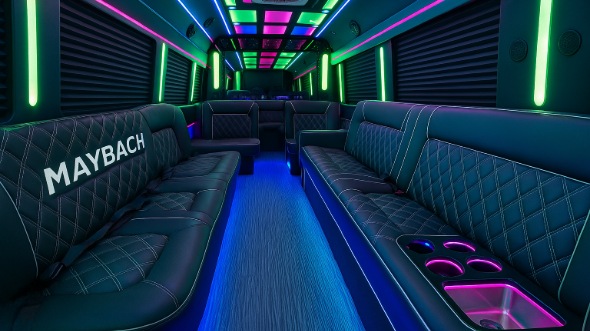 concord 20 passenger party bus